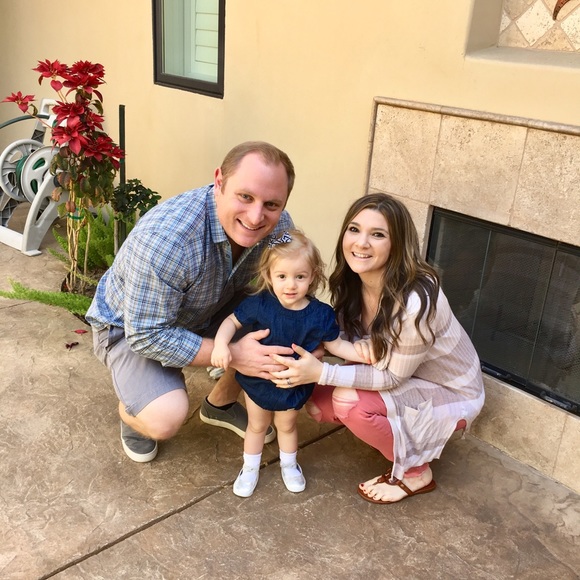 Meet your Posher, Mindy - Picture 1 of 3